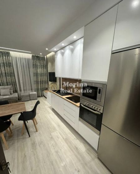 Tirane, jepet me qera apartament 2+1 Kati 1, 55 m² 700 € (Zogu i Zi)