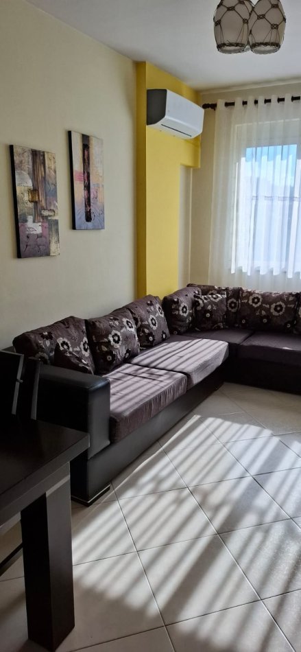 Tirane, jepet me qera apartament 1+1+Ballkon Kati 3, 420 €
