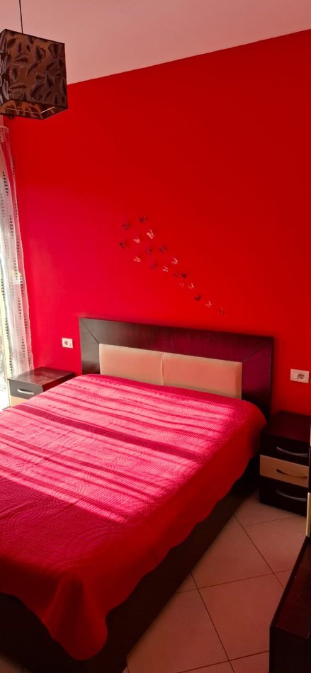 Tirane, jepet me qera apartament 1+1+Ballkon Kati 3, 420 €