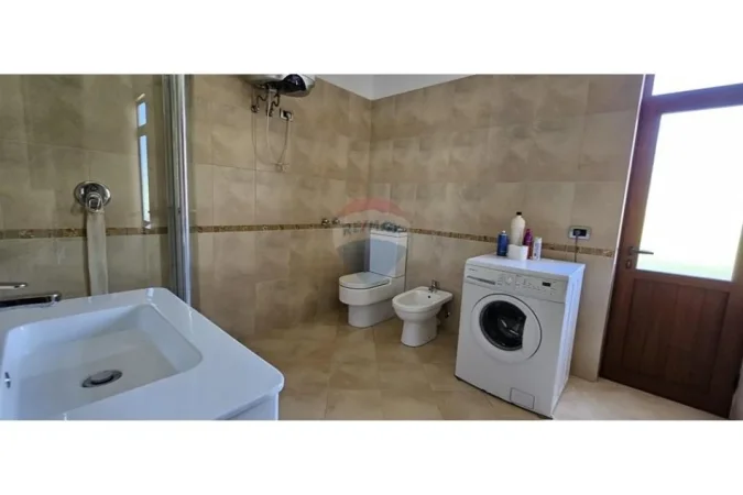 Tirane, jepet me qera apartament 2+1 Kati 3, 100 m² 450 € (Kodra Priftit)