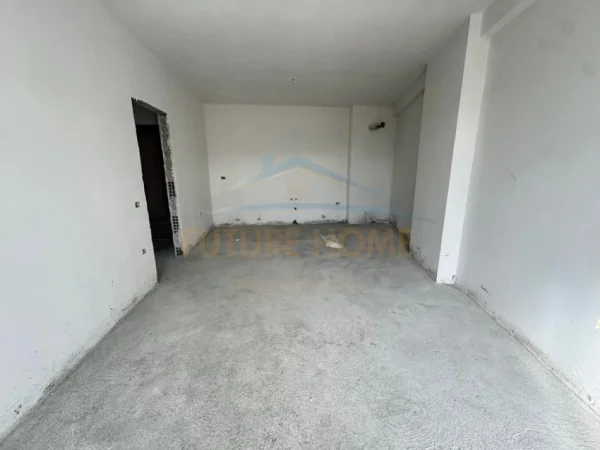 Tirane, shitet apartament 2+1 Kati 4, 69 m² 99.000 € (Yzberisht)
