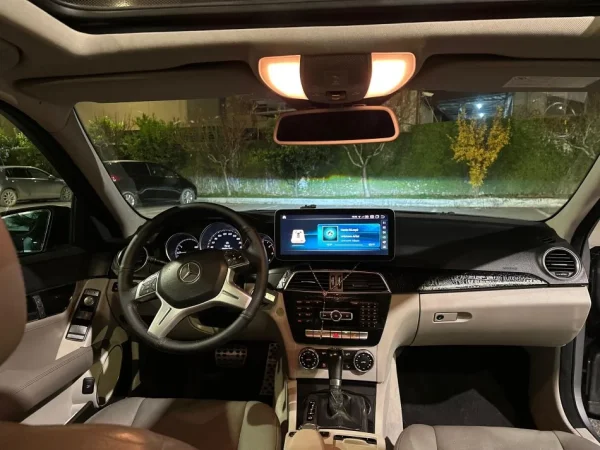 Tirane, shitet makine Mercedes Benz C class