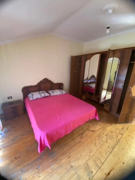 Tirane, jepet me qera Vile 2+1 Kati 3, 100 m² 450 € (Rruga e Elbasanit)