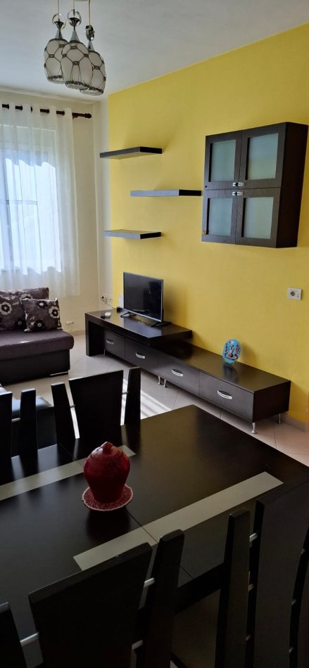 Tirane, jepet me qera apartament 1+1+Ballkon Kati 3, 420 €