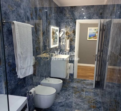 Tirane, jepet me qera apartament 1+1 Kati 4, 75 m² 750 € (Blloku)