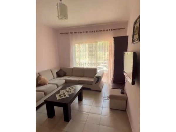 Tirane, jepet me qera apartament 1+1 Kati 2, 56 m² 420 € (Fresku)
