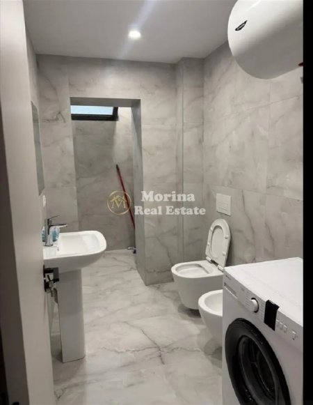 Tirane, jepet me qera apartament 2+1 Kati 1, 80 m² 850 € (Blloku)