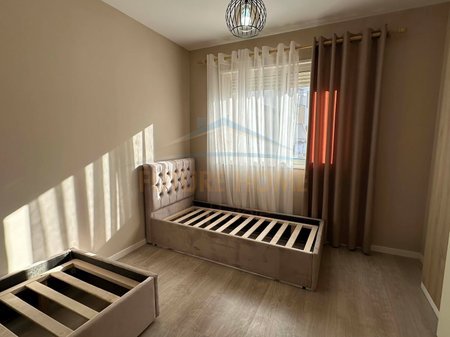 Tirane, shitet apartament 2+1 Kati 3, 101 m² 168.000 € 