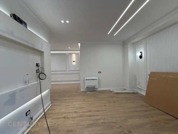 Tirane, shitet apartament 1+1 Kati 8, 75 m² 140.000 € (Rruga Sokrat Miho)