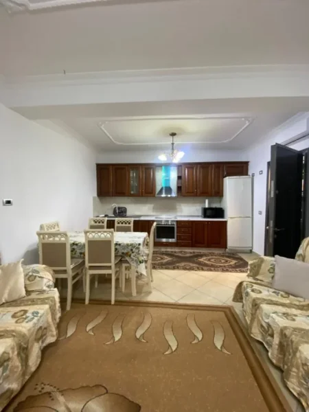 Tirane, jepet me qera apartament 2+1 , 140 m² 480 € 