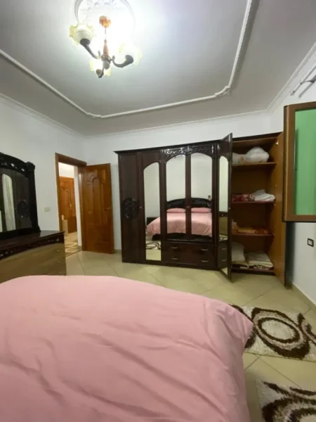 Tirane, jepet me qera apartament 2+1 , 140 m² 480 € 