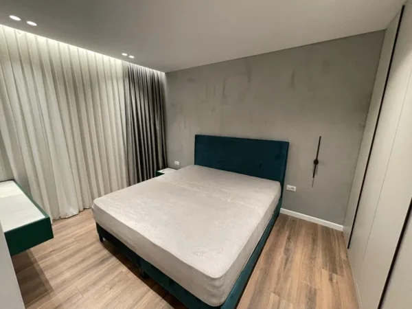 Tirane, jepet me qera apartament 2+1 Kati 7, 700 € 