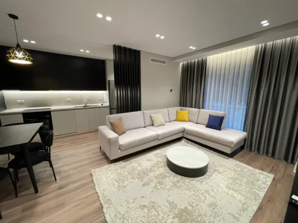 Tirane, jepet me qera apartament 2+1 Kati 7, 700 € 
