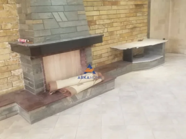 Tirane, jepet me qera apartament 3+1+Ballkon Kati 3, 150 m² 600 € 