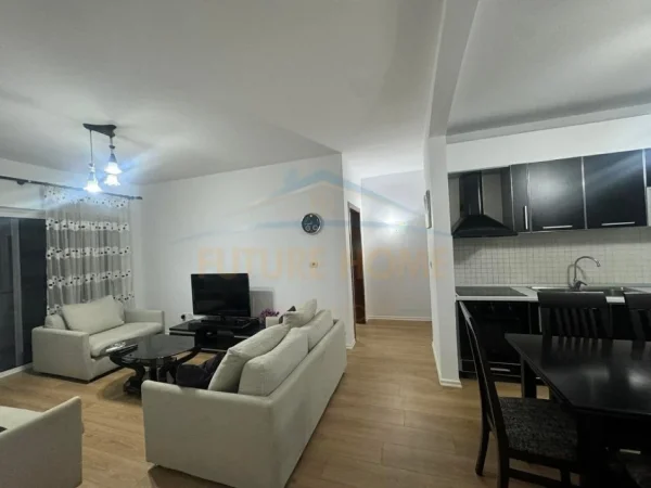Tirane, jepet me qera apartament 2+1+Ballkon Kati 6, 100 m² 850 € (Gjin Blue Shpata)