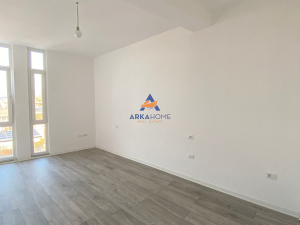 Tirane, jepet me qera apartament 1+1+Ballkon Kati 6, 150 m² 727 EURO