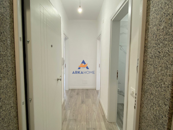 Tirane, jepet me qera apartament 1+1+Ballkon Kati 6, 150 m² 727 EURO