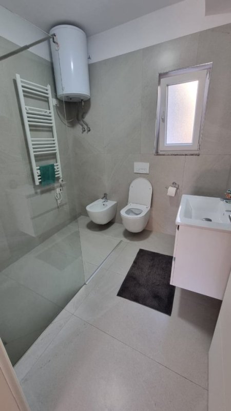 Jepet me Qira Apartament 1+1 Totalisht i Investuar ne Ali Dem pranë Kompleksit Grand,  450 €URO