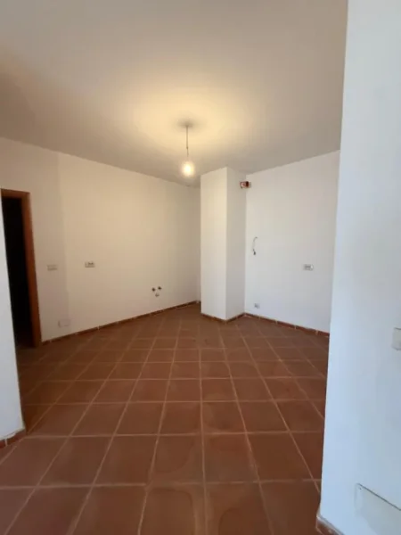 Tirane, shitet apartament 2+1+Ballkon , 124 m² 230.009 € (Mbikalimi i Kristalit, Komuna e Parisit)