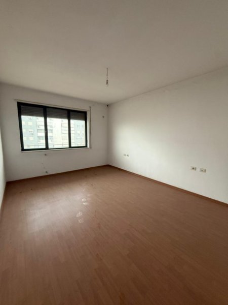 Tirane, shitet apartament 2+1+Ballkon , 124 m² 230.009 € (Mbikalimi i Kristalit, Komuna e Parisit)