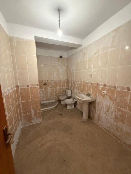 Tirane, shitet apartament 2+1+Ballkon , 124 m² 230.009 € (Mbikalimi i Kristalit, Komuna e Parisit)