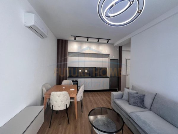 Tirane, jepet me qera apartament 1+1 Kati 3, 60 m² 450 € (Kompleksi Kadiu)