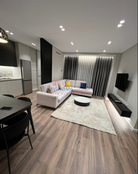 Tirane, jepet me qera apartament 2+1+Ballkon Kati 7, 84 m² 700 € 