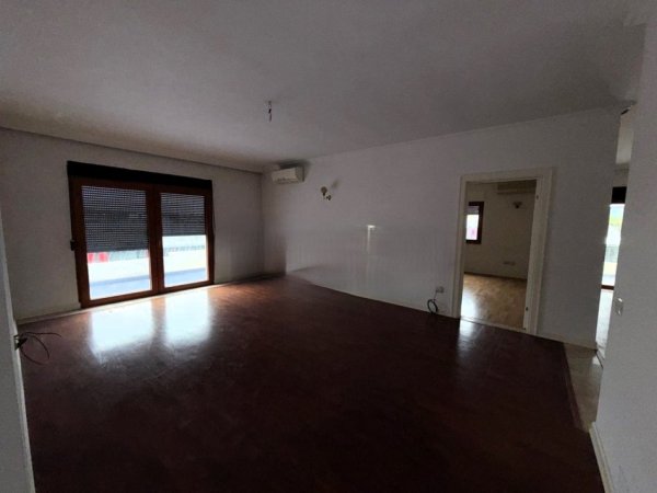 Tirane, jepet me qera zyre Kati 10, 450 m² 5.000 € (AIR ALBANIA)