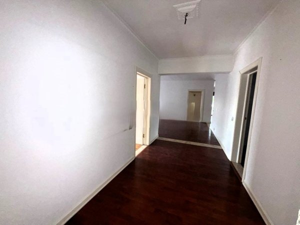 Tirane, jepet me qera zyre Kati 10, 450 m² 5.000 € (AIR ALBANIA)
