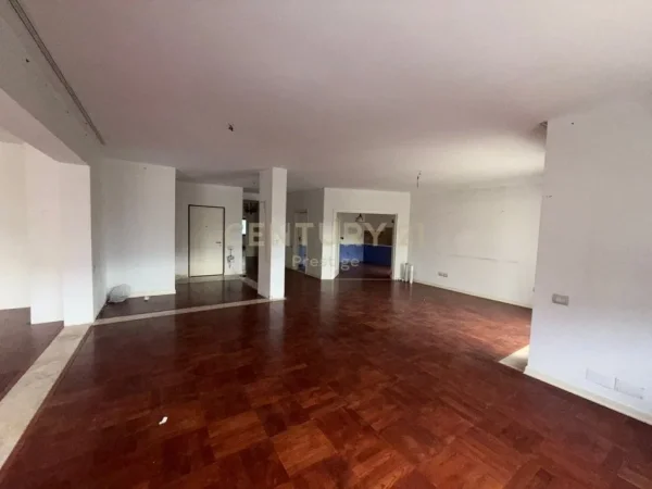 Tirane, jepet me qera zyre Kati 10, 450 m² 5.000 € (AIR ALBANIA)