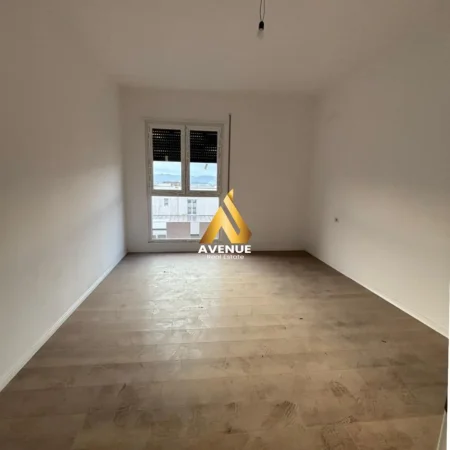 Tirane, shitet apartament 2+1+Ballkon Kati 8, 107 m² 103.000 € (rruga berisha)