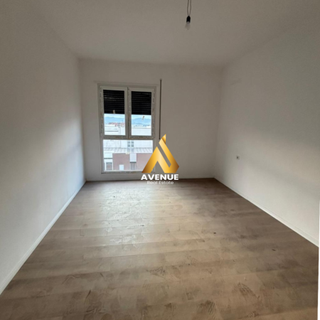 Tirane, shitet apartament 2+1+Ballkon Kati 8, 107 m² 103.000 € (rruga berisha)