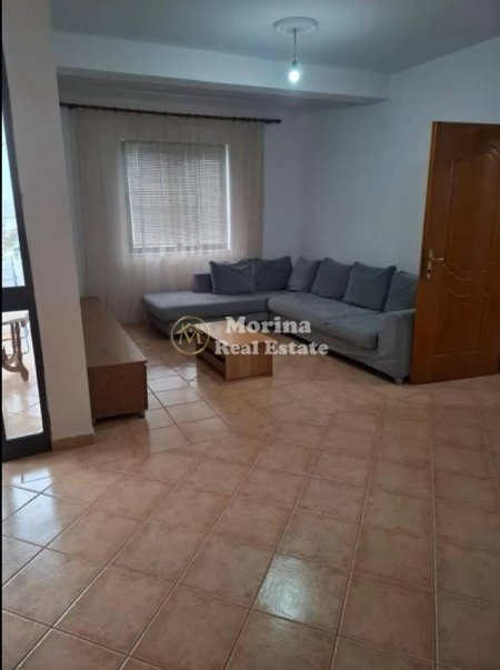 Tirane, jepet me qera apartament 2+1 Kati 3, 90 m² 450 € (Spitali Amerikan 2)