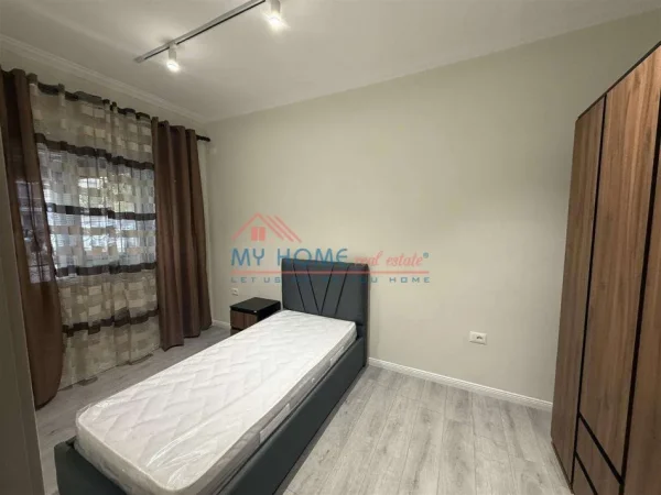 Tirane, jepet me qera apartament 2+1+Ballkon Kati 1, 80 m² 850 € (Rruga Dora Distria)