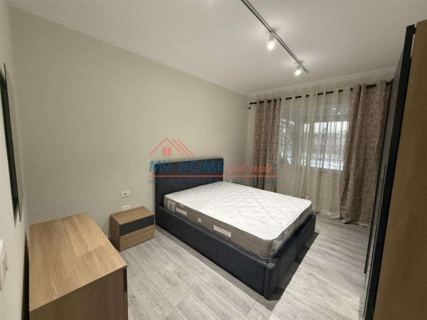 Tirane, jepet me qera apartament 2+1+Ballkon Kati 1, 80 m² 850 € (Rruga Dora Distria)