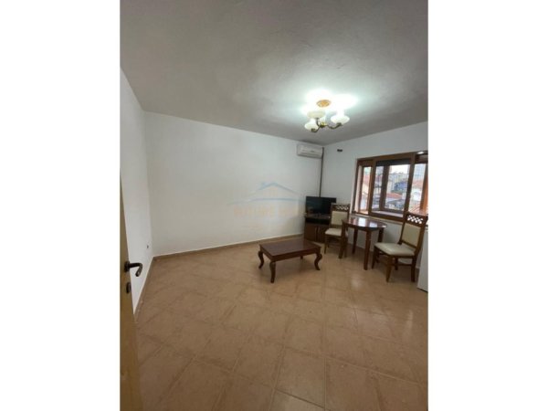 Tirane, shitet apartament 1+1+Ballkon Kati 4, 49 m² 125.000 € (RRUGA E ELBASANIT)