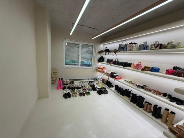 Tirane, shitet apartament 1+1+Ballkon Kati 1, 66 m² 264.000 € (KOMUNA E PARISIT)