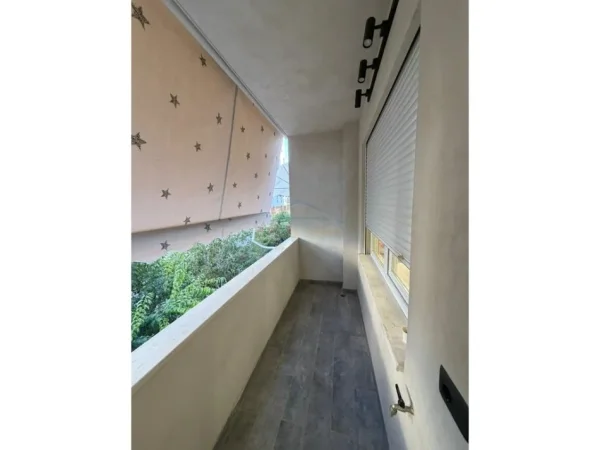 Tirane, shitet apartament 1+1+Ballkon Kati 1, 66 m² 264.000 € (KOMUNA E PARISIT)