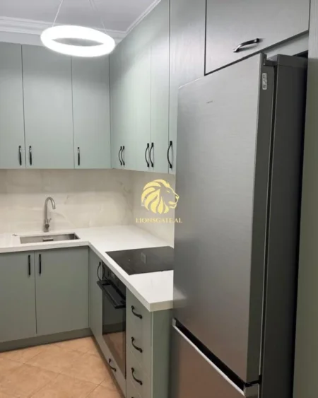 Tirane, jepet me qera apartament 2+1+Ballkon , 78 m² 800 € 