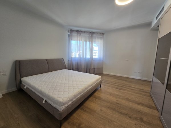 Tirane, shes apartament 3+1+Ballkon Kati 9, 156 m² 465.000 € (Selvia Kompleksi Halili)