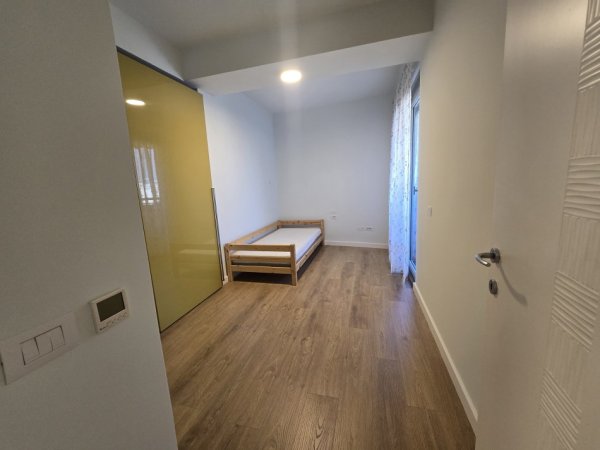 Tirane, shes apartament 3+1+Ballkon Kati 9, 156 m² 465.000 € (Selvia Kompleksi Halili)