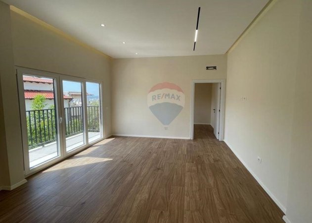 Tirane, shitet apartament 1+1 , 53 m² 87.500 € (Ali Dem)