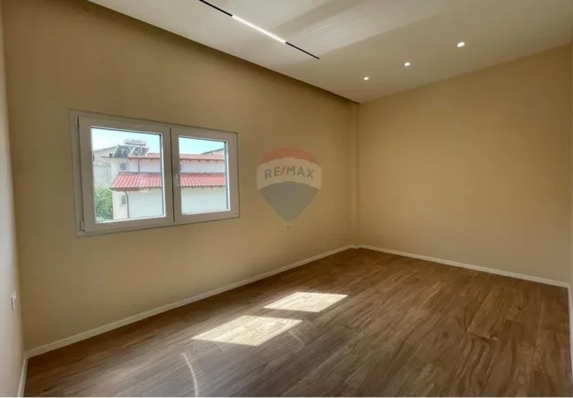 Tirane, shitet apartament 1+1 , 53 m² 87.500 € (Ali Dem)