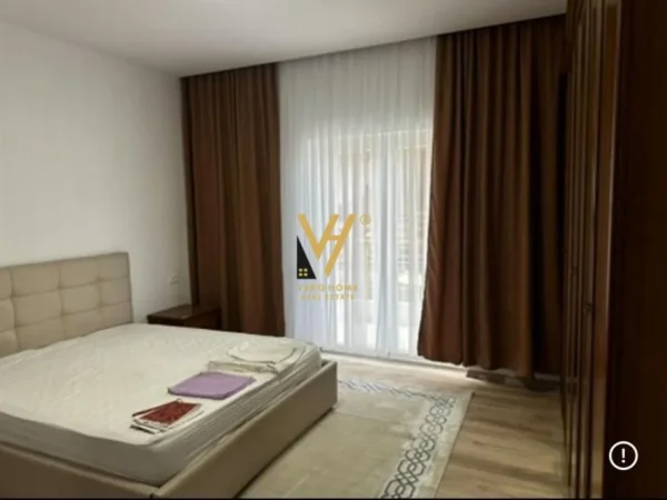 Tirane, jepet me qera apartament 3+1+Ballkon Kati 2, 120 m² 700 € (SELITE)
