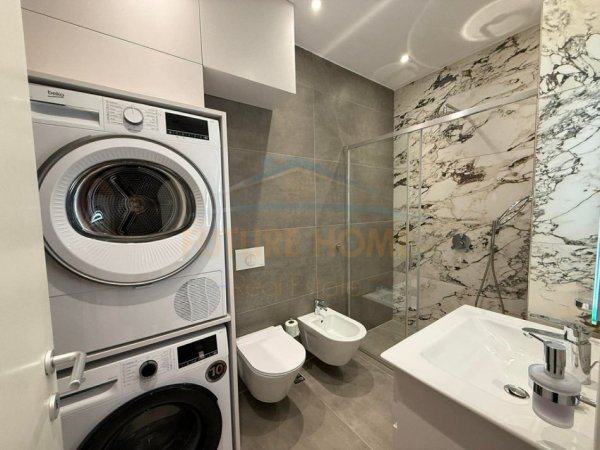 Tirane, jepet me qera apartament 2+1 Kati 3, 104 m² 1.000 € (Bulevardi i Ri)