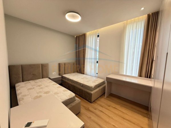 Tirane, jepet me qera apartament 2+1 Kati 3, 104 m² 1.000 € (Bulevardi i Ri)