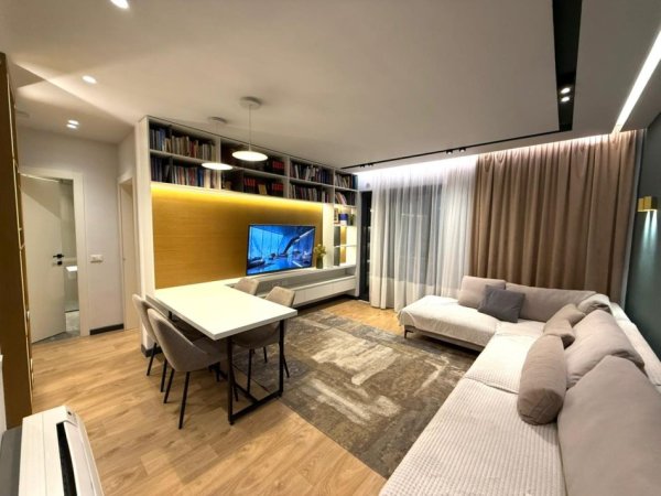 Tirane, jepet me qera apartament 2+1+Aneks+Ballkon Kati 4, 105 m² 1.250 € (Liqeni thate)