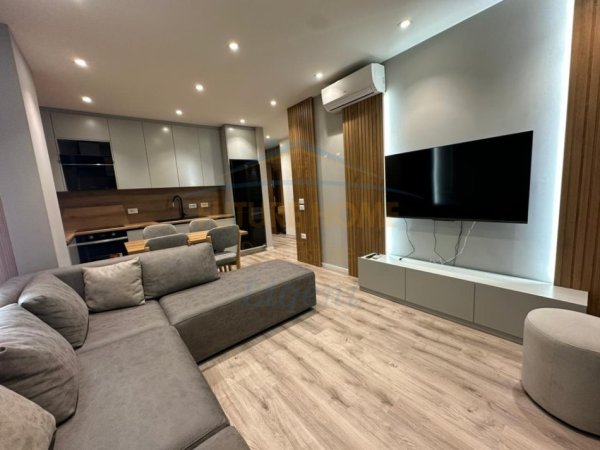 Tirane, shitet apartament 1+1 Kati 2, 59 m² 230.000 € (Shkolla e Kuqe)