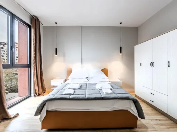 Tirane, jepet me qera apartament 1+1 Kati 3, 80 m² 1.200 € (rruga e kavajes)