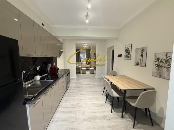 Tirane, jepet me qera apartament 2+1 Kati 1, 80 m² 850 € (ISH BLLOKU)
